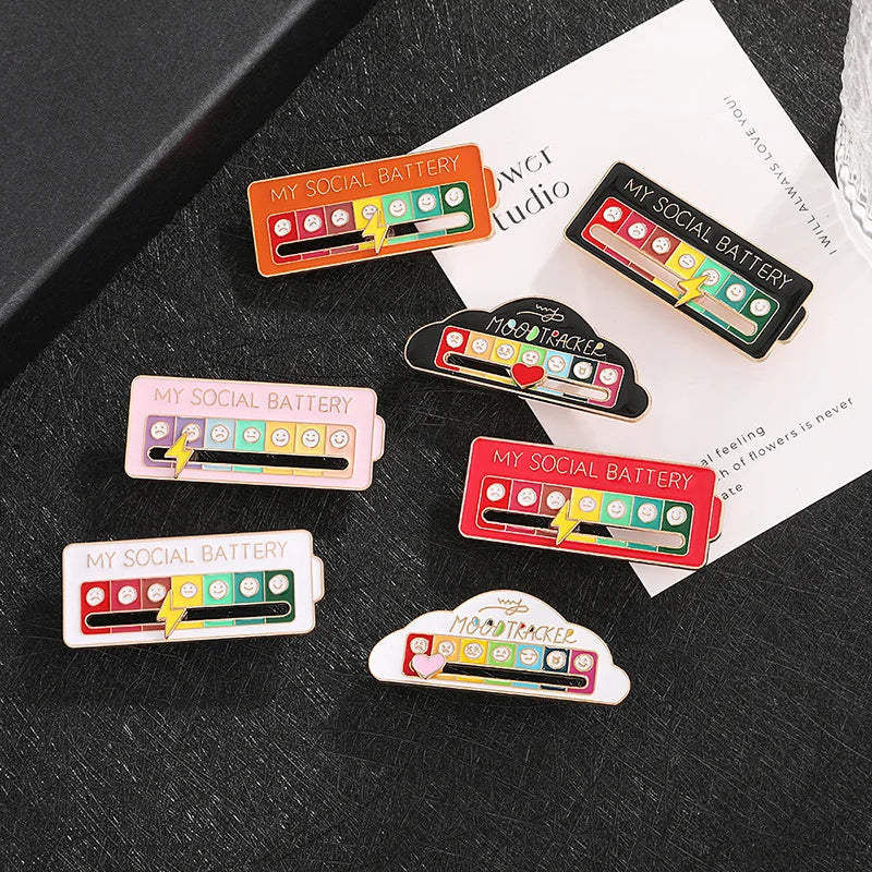 Broche batterie sociale